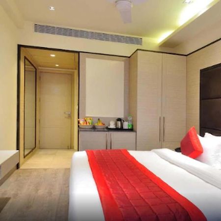 Hotel Royal Grand - Opposite Axis Bank East Patel Nagar New Delhi Exterior photo